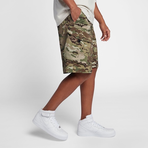 NEW Nike NikeLab Shorts Cargo Camo Green Mens XL - Picture 2 of 8